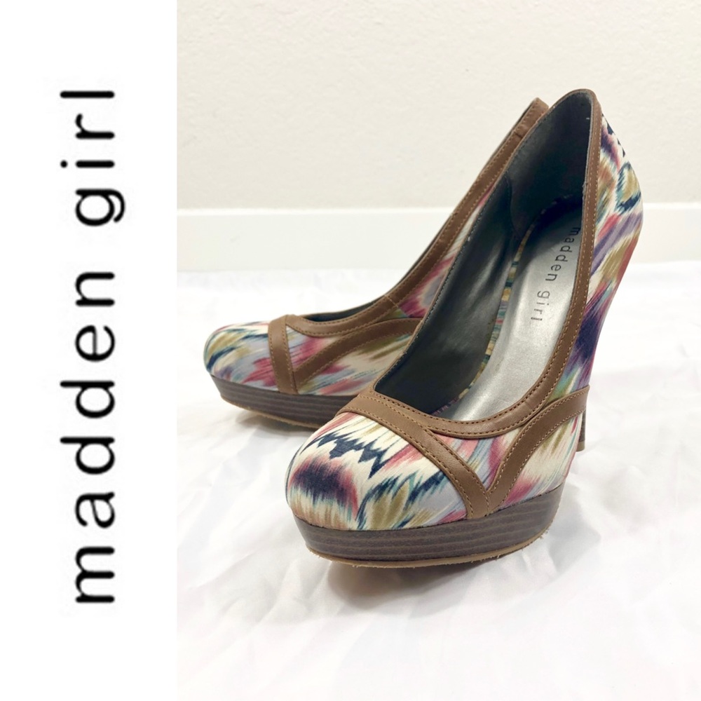 Beautiful Madden Girl Alexsa Platform Pump Size 8